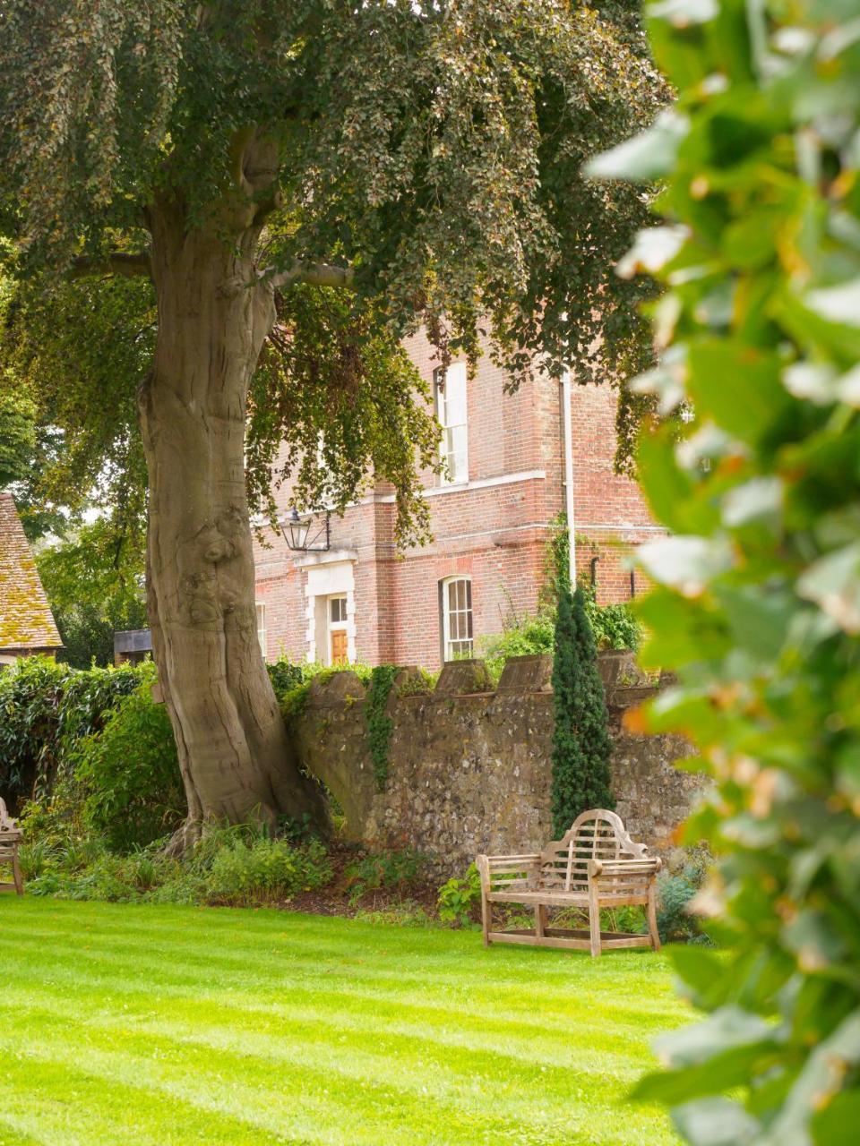 4 Canon Lane Chichester Exterior photo